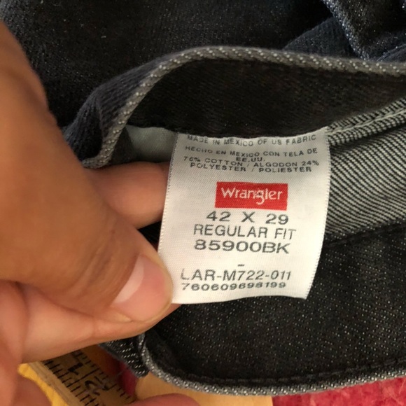 Wrangler Black Washed Jeans Labeled 42x29 - Picture 7 of 9